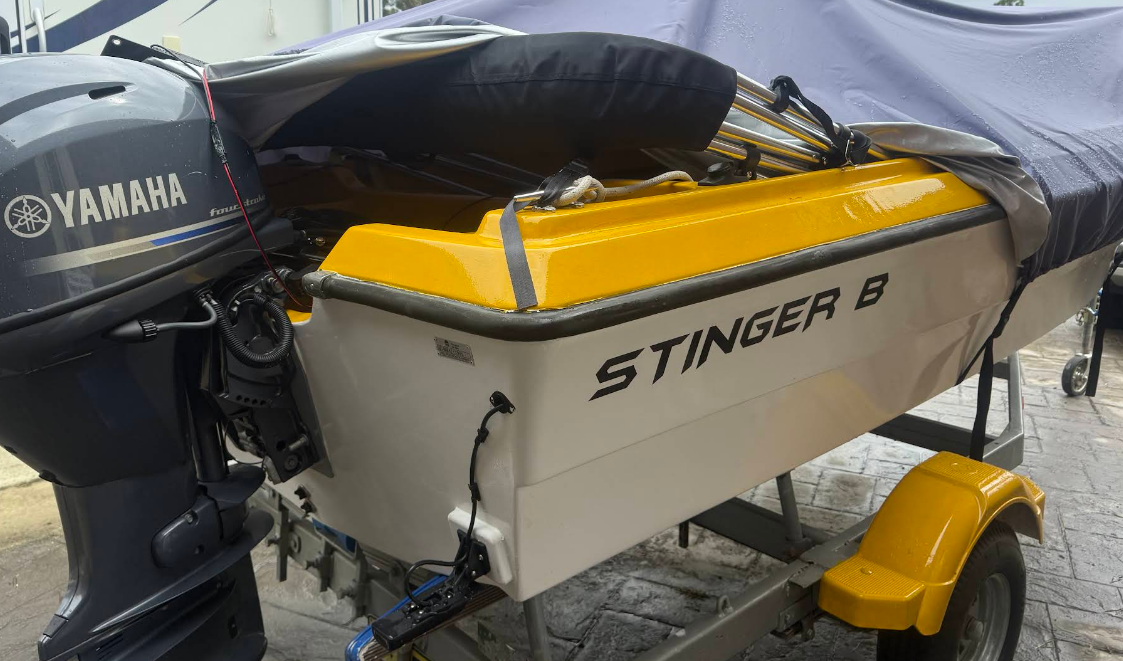 Stinger B boat name stickers — custom boat stickers on vessel hull